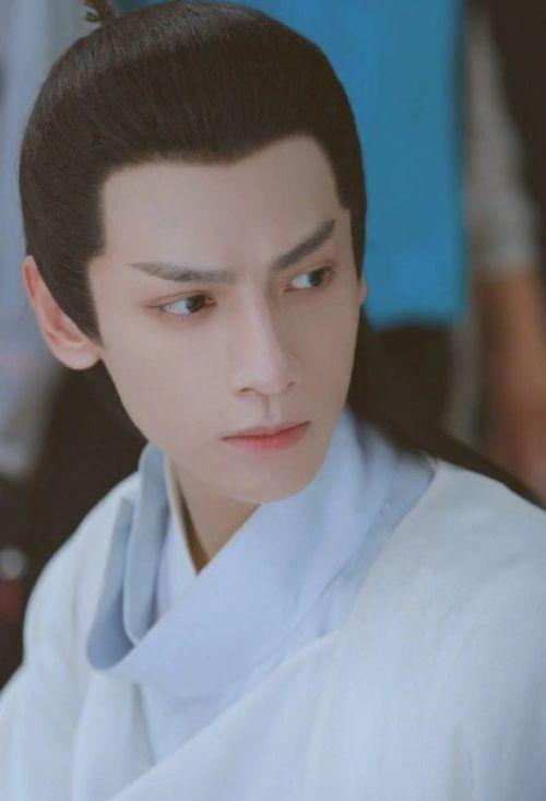 罗云熙吃瓜,揭秘娱乐圈幕后真相