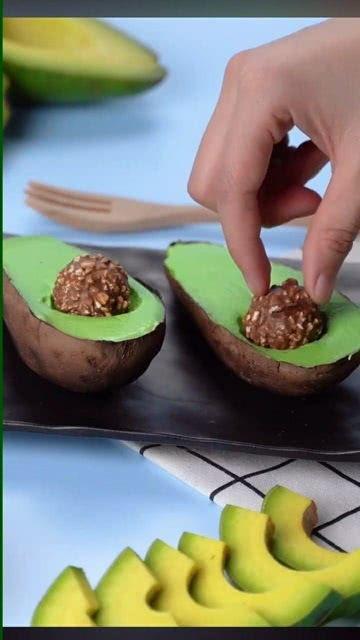 心巧克力牛油果明星,跨界融合的甜蜜诱惑