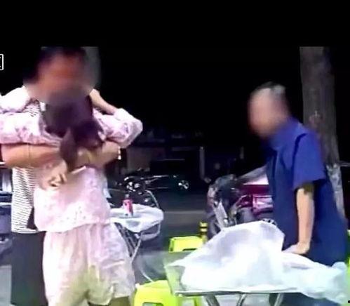 明星吻胸摸私处,明星私密接触事件揭秘