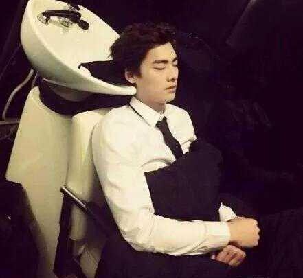 明星熟睡,揭秘明星们的甜美梦境