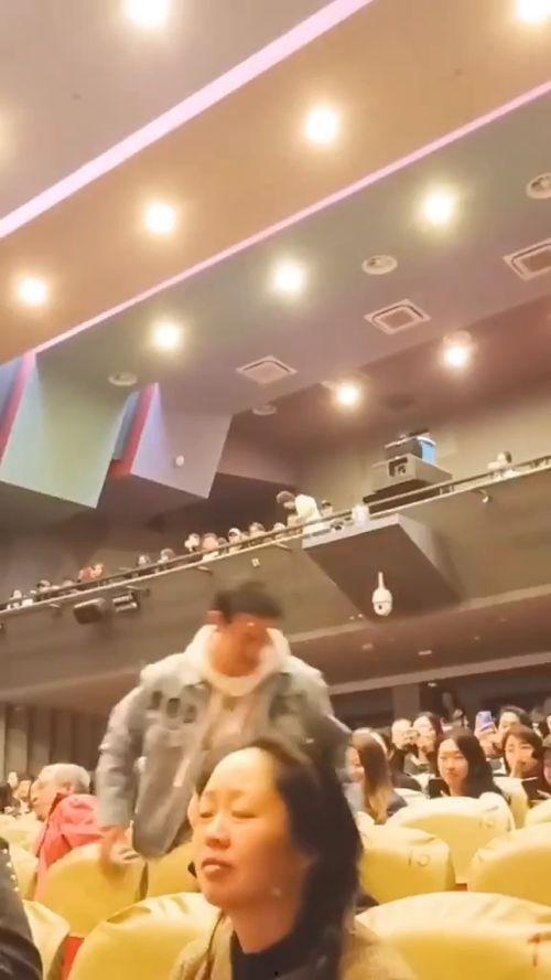 哪明星学校啊,揭秘XX明星学校的魅力与成就