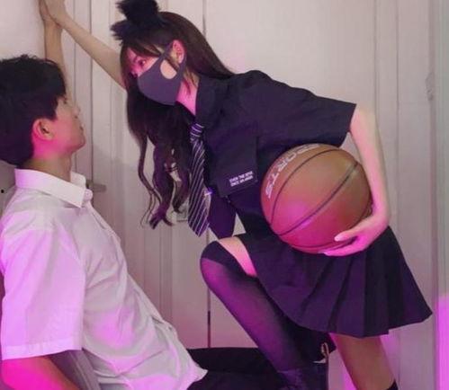 网红晚上勾搭路人照片,网红与路人的神秘邂逅瞬间