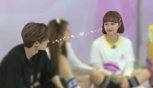 娱乐吃瓜菌恋爱